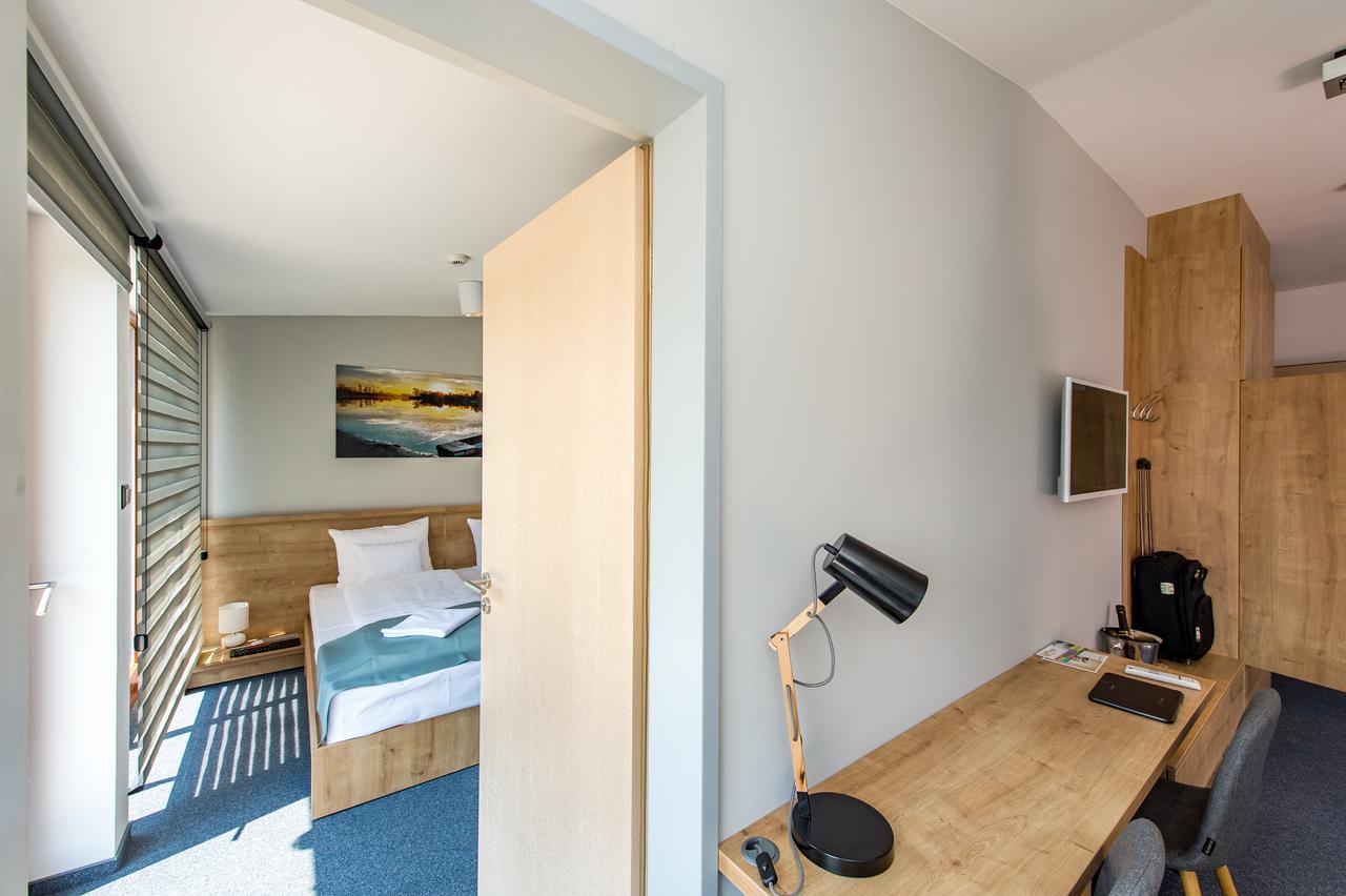 Pilvax Hotel Superior Калокса Экстерьер фото