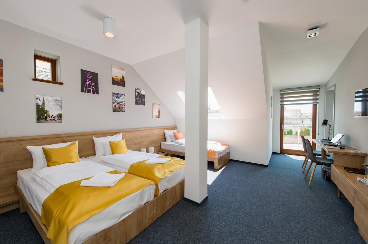 Pilvax Hotel Superior Калокса Экстерьер фото