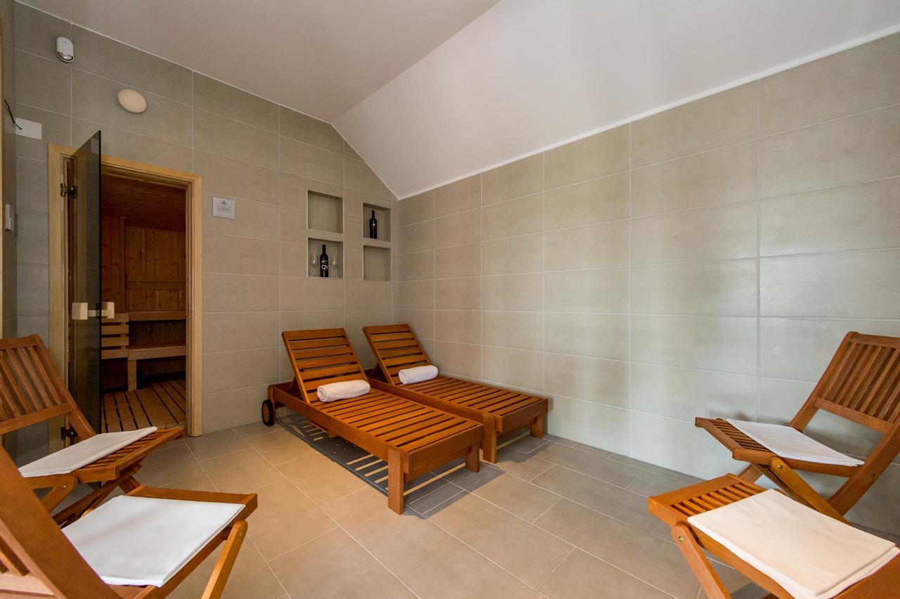 Pilvax Hotel Superior Калокса Экстерьер фото