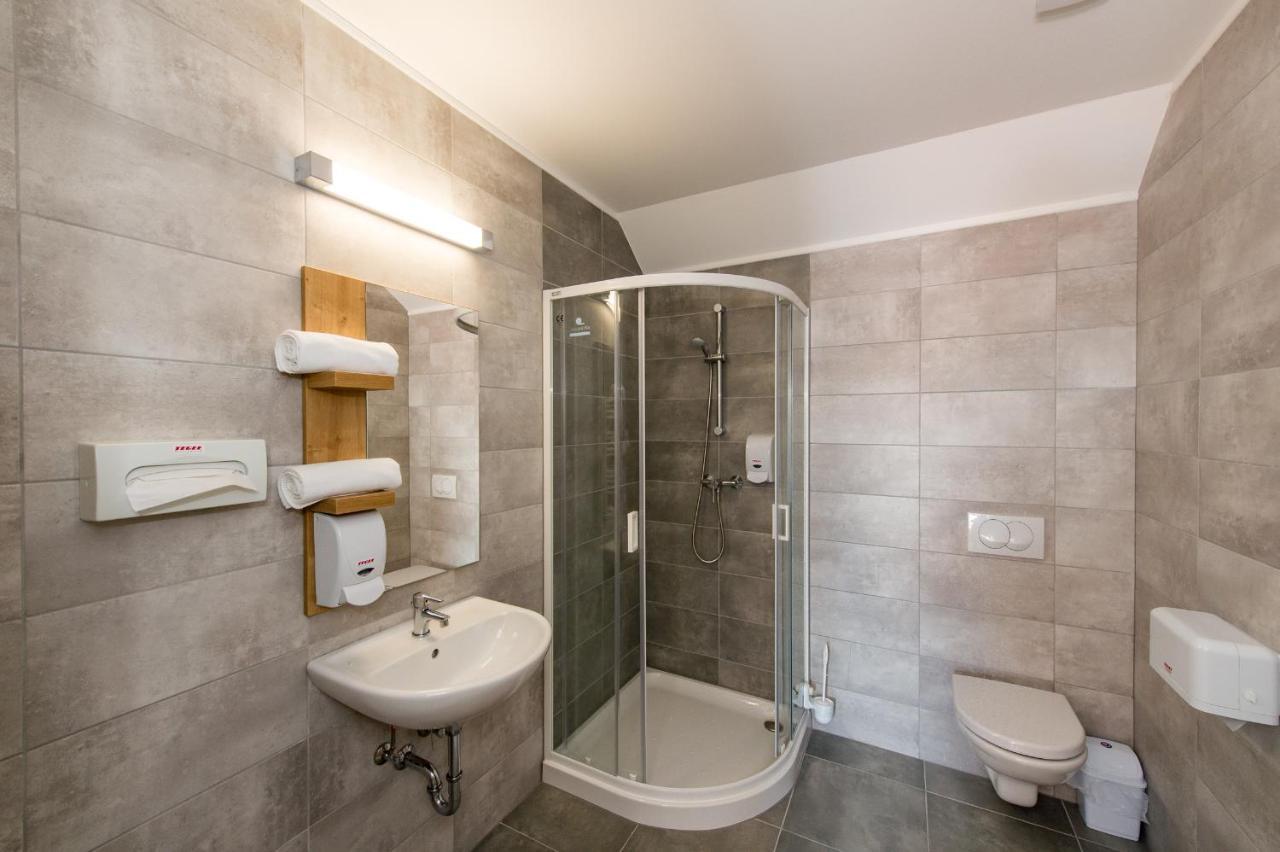 Pilvax Hotel Superior Калокса Экстерьер фото